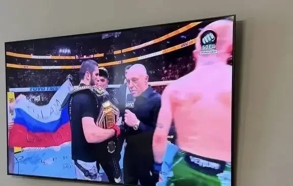 «В историю мирового спорта»: Ислам Махачев одержал 17-ю победу подряд в UFC