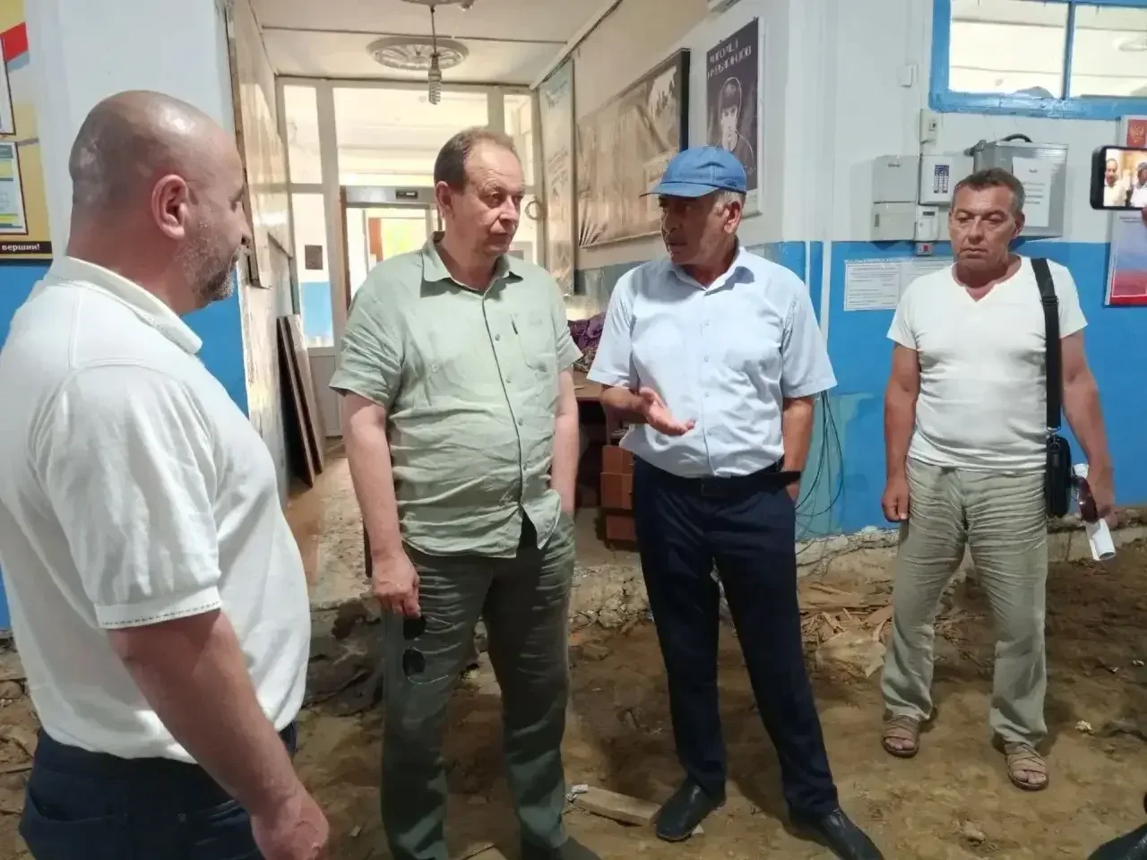 Строительство новых школ и восстановление после паводков: Муслим Телякавов оценил ход работ