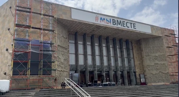Модернизация Русского театра продолжается - на фасаде появятся современные цифровые экраны
