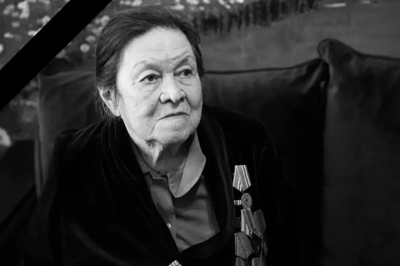 Премьер-министр Дагестана почтил память ветерана Великой Отечественной войны Валентины Овериной