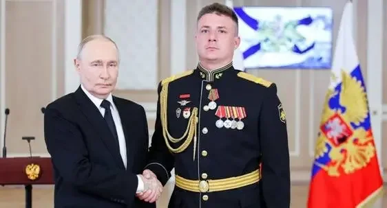 Уроженец Кизлярского района Виталий Сучков получил медаль «За храбрость» из рук Президента России