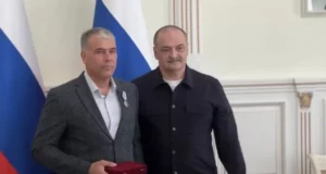 Сергей Меликов отметил подвиг экипажа, спасшего человека в горах