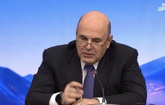 Мишустин обозначил приоритеты - помощь людям и восстановление инфраструктуры после паводков