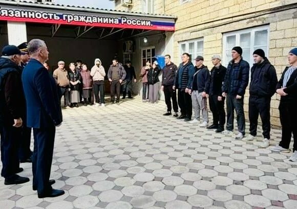 На страже Родины: призывники из Дербента отправились к местам несения службы