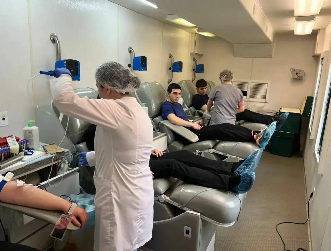 Более 150 студентов ДГТУ стали участниками донорской акции, проводимой в рамках Национального дня донора