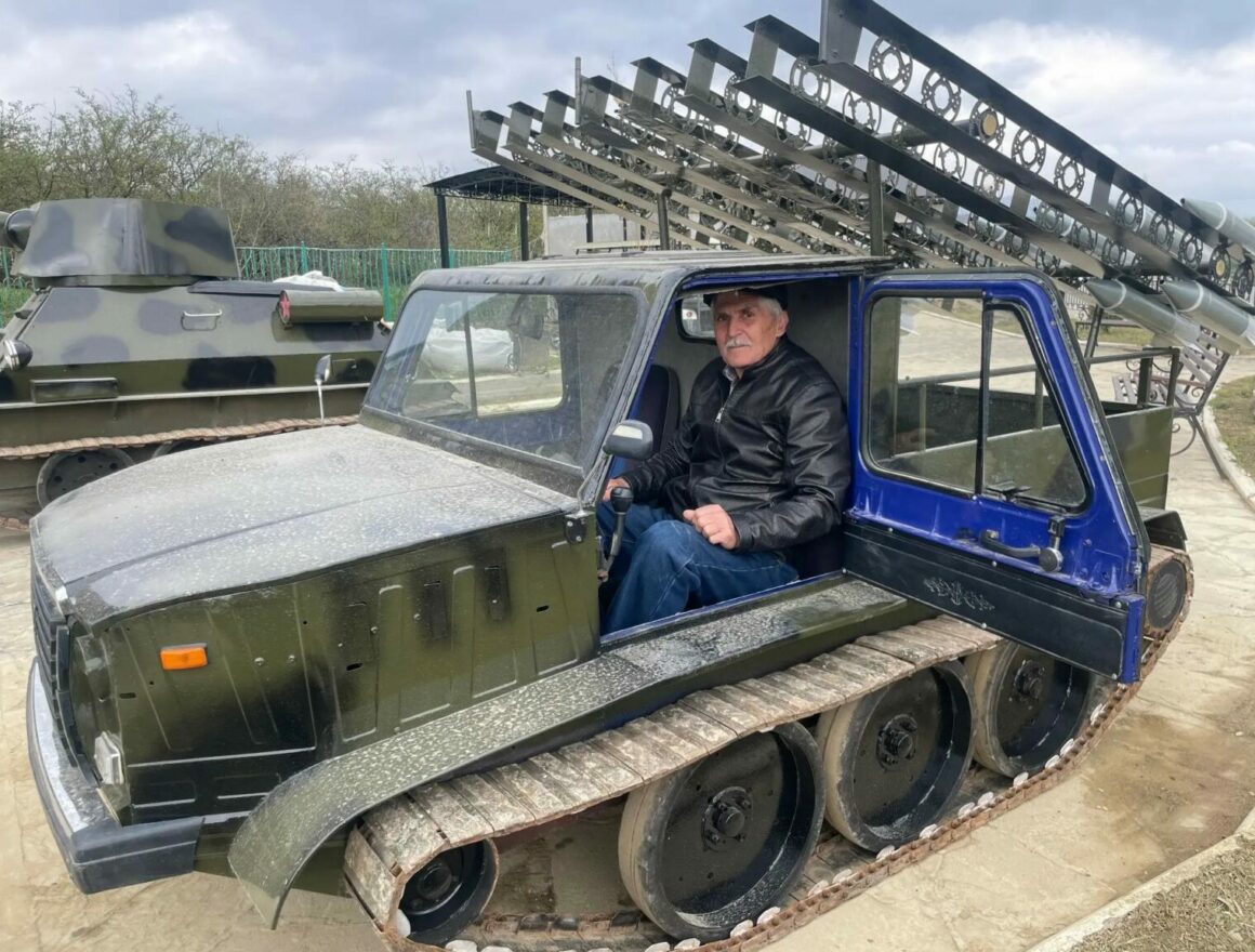 Махмуд Абдурахманов к дню Победы создал макет легендарной «Катюши»