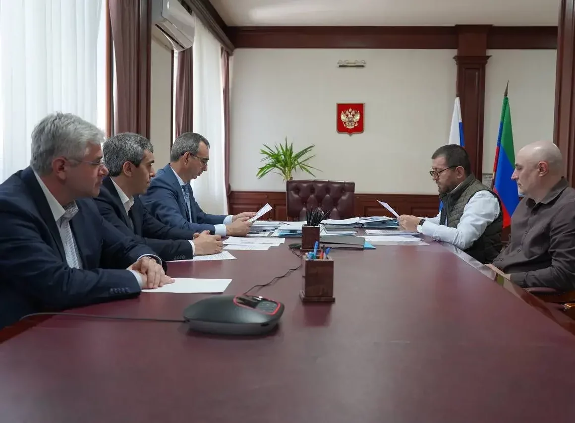Заур Эминов: «Права жителей микрорайона должны быть полностью защищены»