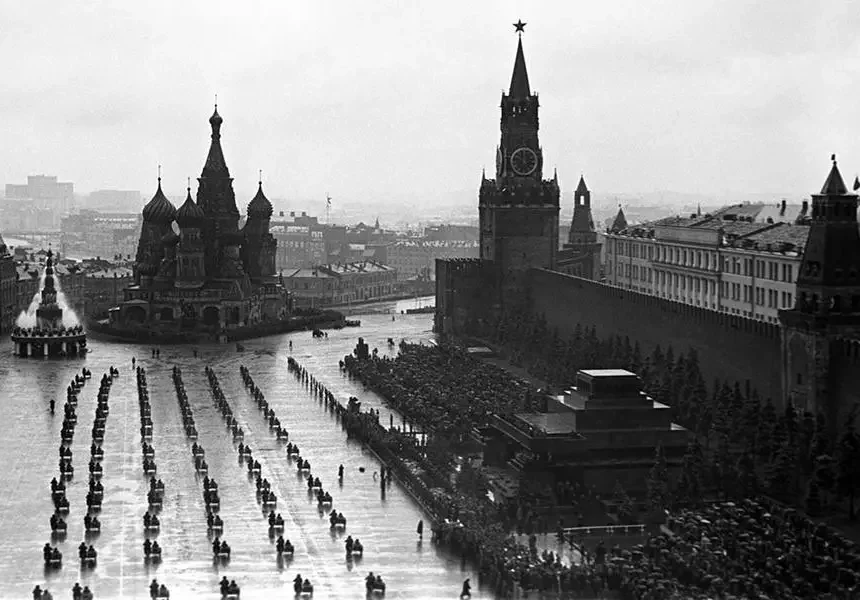От парада 1941 года до наших дней: история Победы продолжается