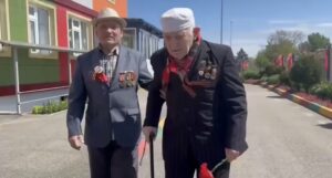 Юные воспитанники «Родничка» приняли участие в параде к 9 Мая