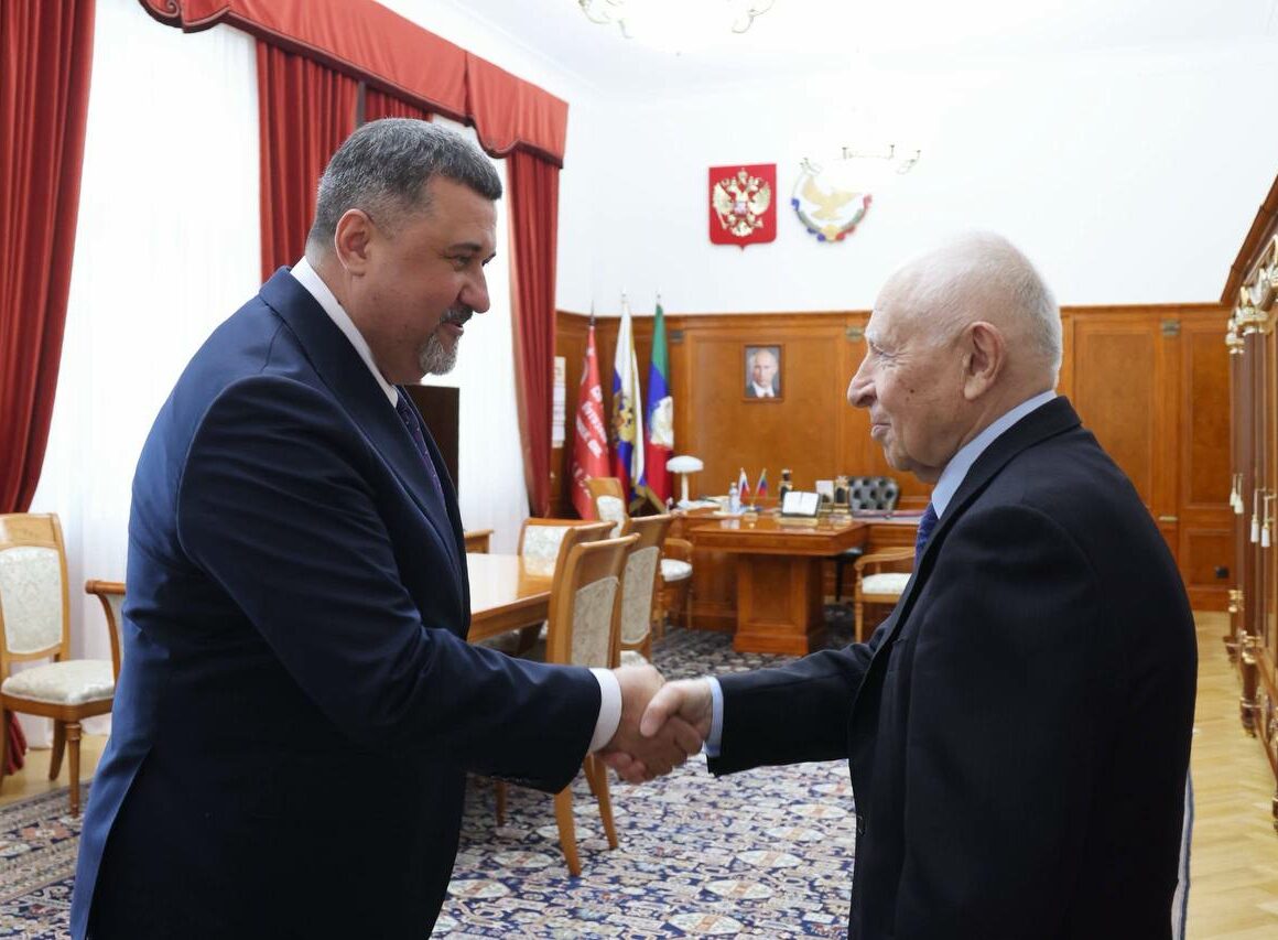 Врио главы Дагестана обсудил развитие республики с Муху Алиевым