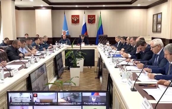 Премьер-министр Дагестана доложил о ситуации с паводками на заседании Правкомиссии