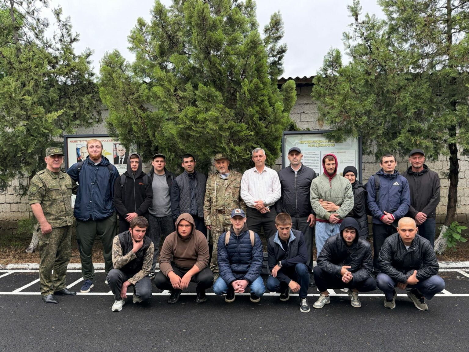 Новобранцев Кизлярского района проводили на срочную службу