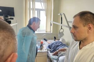 Депутаты Народного Собрания Дагестана навестили участников СВО в госпитале Ростова-на-Дону