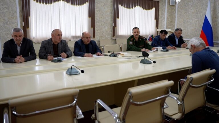 Орден Мужества посмертно вручили семье бойца СВО Ибрагима Гамзатова
