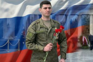 Боец из Дагестана Азамат Мамаев после тяжёлого ранения помогает участникам СВО