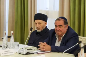 Единство народов и защита молодёжи стали главными темами встречи с духовными лидерами Дагестана