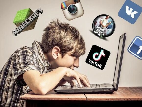 Смартфон и осанка: что такое «текстовая шея»?