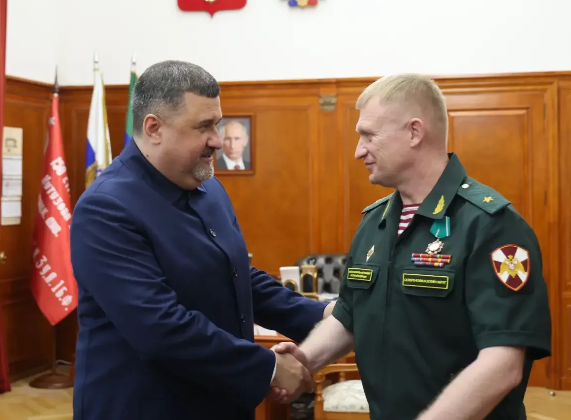 В Дагестане отметили заслуги генерал-майора Дмитрия Чистякова государственной наградой