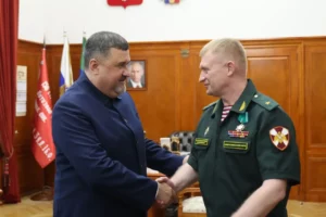 В Дагестане отметили заслуги генерал-майора Дмитрия Чистякова государственной наградой