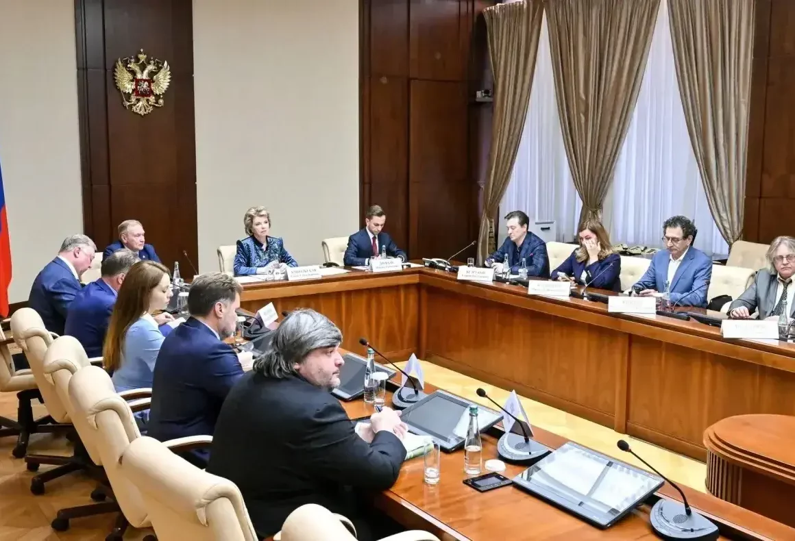 Владимир Путин поручил поддержать книгоиздание на языках народов Дагестана