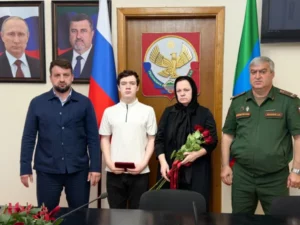 Родственникам погибших защитников Отечества в Избербаше передали посмертные награды