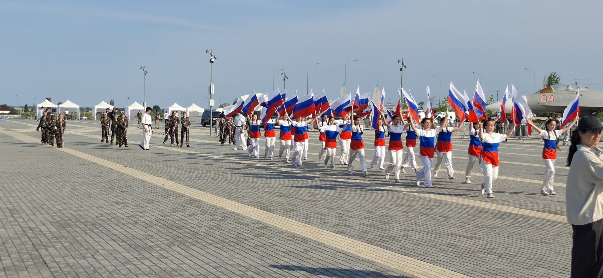 «Каспийский монстр» встретил гостей