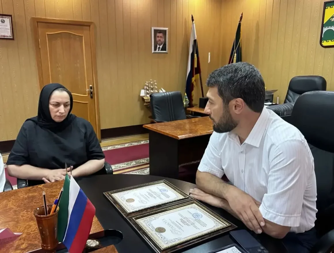 Родителей Героя России Султана Сулейманова наградили в День семьи, любви и верности