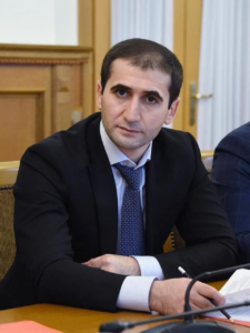 Депутат Марат Алияров призвал бережно хранить память о Герое России Магомеде Нурбагандове